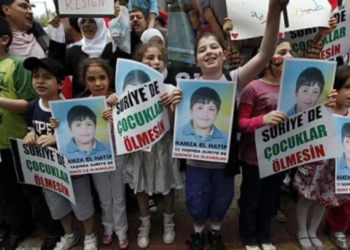 Öldürülmesi Suriye protestolarını ateşleyen 13 yaşındaki Hamza’nın annesi: ‘Esad inşallah bedelini öder’