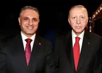 MİT Başkanı İbrahim Kalın, Emevi Camii’nde namazı ‘talimat’la kılmış