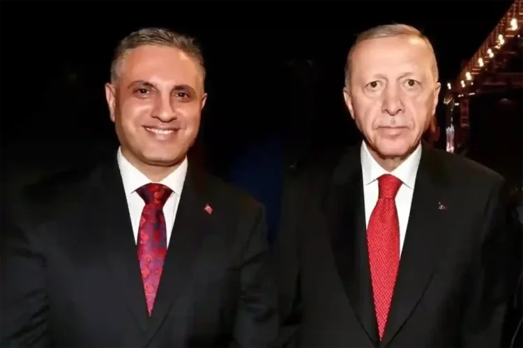 MİT Başkanı İbrahim Kalın, Emevi Camii’nde namazı ‘talimat’la kılmış