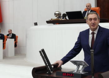 Mecliste bütçe oturumuna Suriye damga vurdu: Bahçeli, muhalefetten yalnızca DEM Parti’yi alkışladı