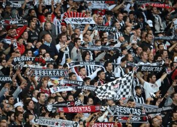 Beşiktaş taraftarı Twente maçına alınmayacak