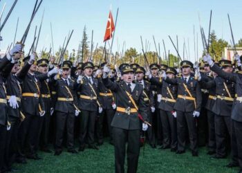 Teğmenlere ihraç talebi 16 Ocak’ta görüşülecek