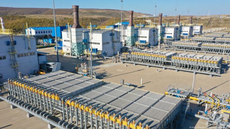 Lavrov: ABD, TürkAkım doğalgaz boru hattını devre dışı bırakmaya çalışıyor