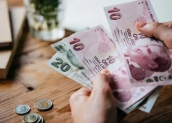 Emeklilerin maaşları düşmeye devam edecek