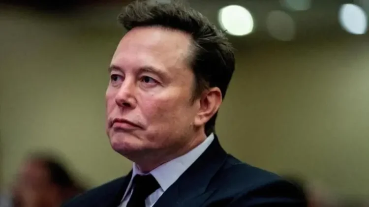 Elon Musk, sahibi olduğu sosyal medyadaki ismini ‘Kekius Maximus’ olarak değiştirdi
