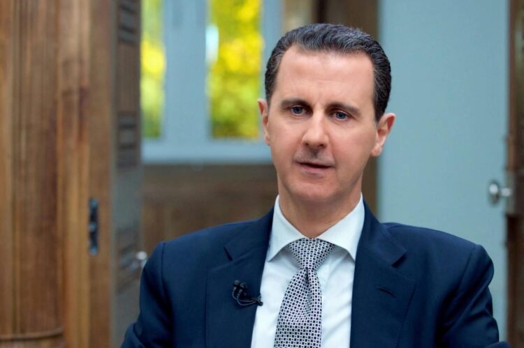 Hırsız, kendisini yakalayan jandarmanın aracını çalıp kaçtı