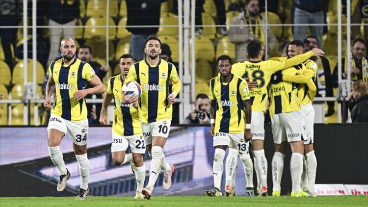 Fenerbahçe, Atakaş Hatayspor’u 2-1 mağlup etti
