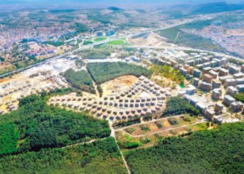 İhalesiz satılan askeri alana mahkemenin “iptal” kararına rağmen TOKİ bina yaptı