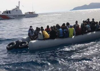 Kuşadası’nda ekiplerden kaçan göçmenler lastik bottan düştü: Yedi ölü