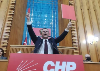 Özel’den iktidara “Rıza Akpolat” cevabı