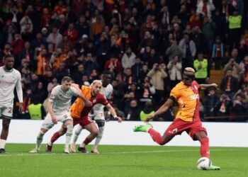 Galatasaray tek golle 3 puanı aldı