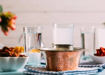 Hırsız, kendisini yakalayan jandarmanın aracını çalıp kaçtı