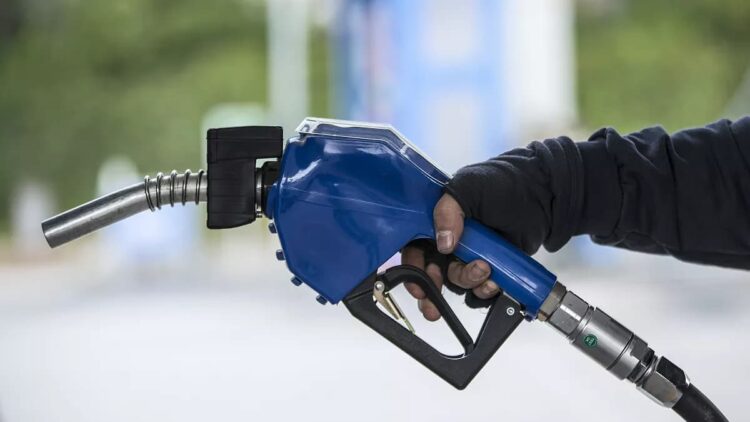 Benzinin ardından motorine de zam geldi