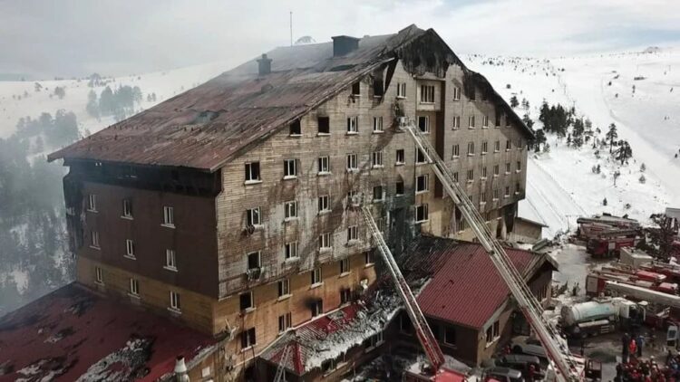 Kartalkaya’daki otel yangını: Arama çalışmaları yeniden başladı