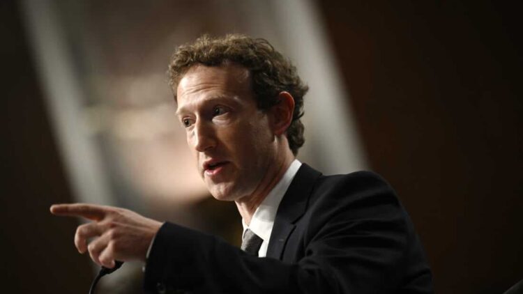 Zuckerberg: Covid aşısının yan etkisinden bahseden içerikleri sildirdiler