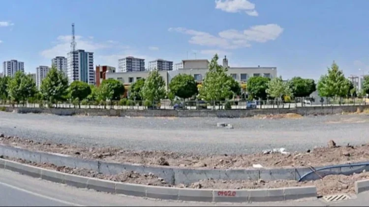 Adrese teslim ihale: 2 milyar liralık arsa taksitle 700 milyona satıldı