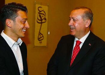 AKP’de yeni MKYK: İyi Parti’den 5, Gelecek Partisi’nden 2 vekil listede; Mesut Özil resmen AKP’de