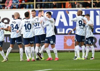 Fenerbahçe, deplasmandan galibiyetle döndü