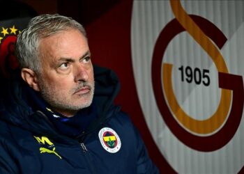 Galatasaray, Jose Mourinho’yu “Irkçılık” iddiasıyla UEFA ve FIFA’ya şikayet edecek