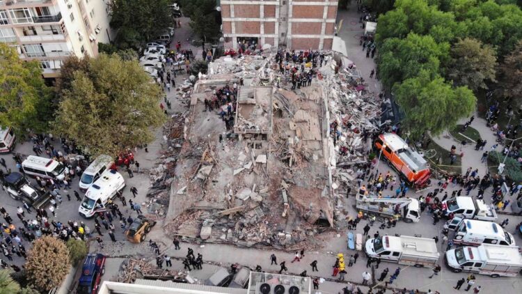 Deprem felaketinin yaralarını saramayan Hatay’ın dert listesi 7.5 metreyi buldu