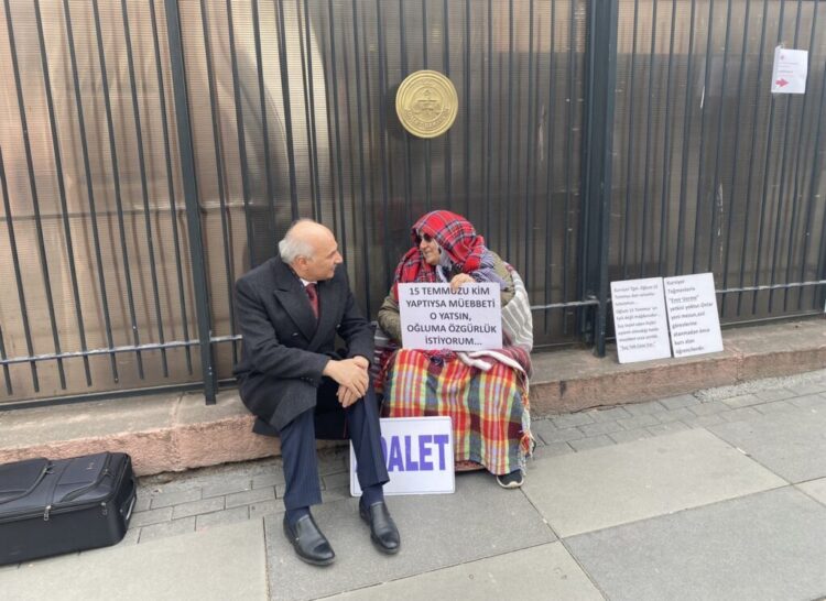 Kendini MİT mensubu olarak tanıtan AKP’li il yöneticisi ‘dolandırıcılıktan’ gözaltına alındı