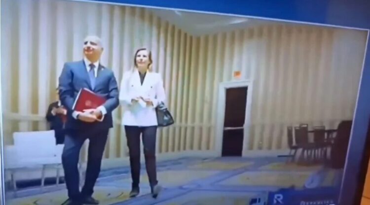 Trump, Polonya Cumhurbaşkanı’nı rezil etti
