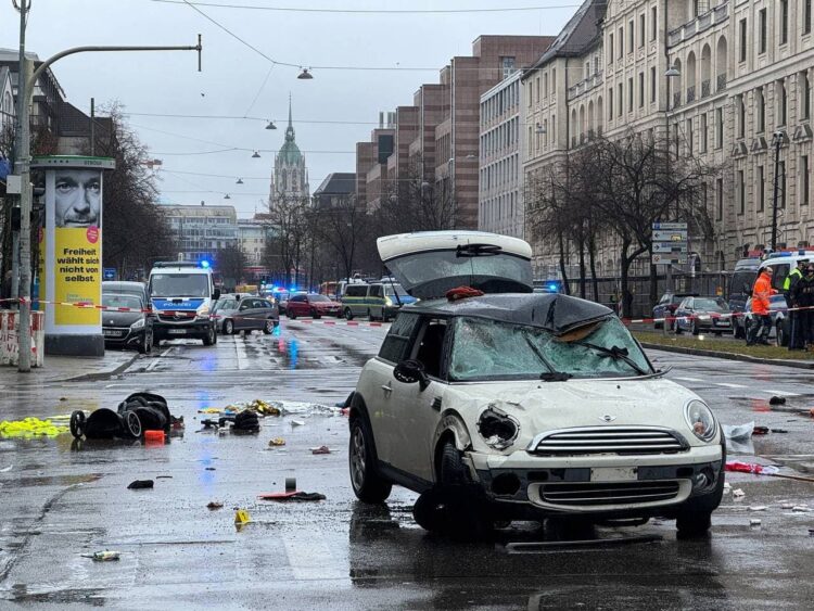 Scholz: Münih saldırganı sınır dışı edilmeli