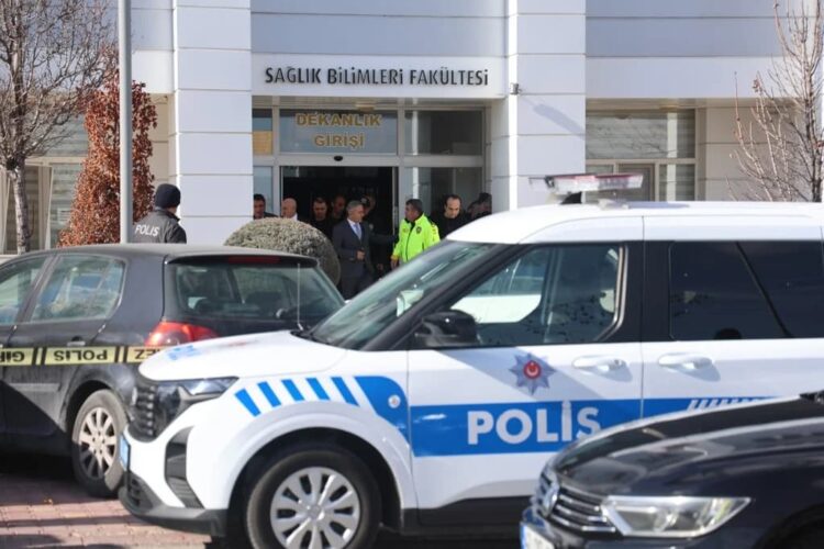 Selçuk Üniversitesi’nde silahlı saldırı: Dekan yardımcısını vurup intihar etti