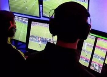Galatasaray-Fenerbahçe derbisinin VAR hakemi belli oldu