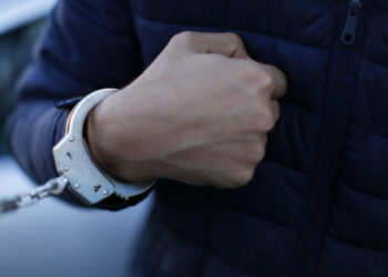 2 günlük bebeği betona gömdüler