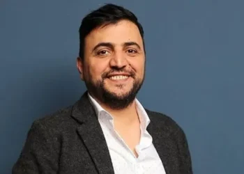 Usta oyuncu Şinasi Yurtsever hayatını kaybetti