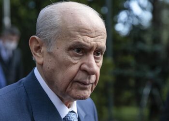 Bahçeli “kurucu önder”den rahatsız olanlara sert çıktı