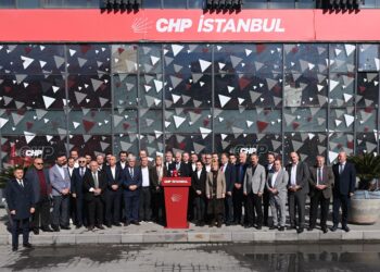 İstanbul’da 39 CHP’li ilçe başkanından kongre soruşturmasına ortak tepki: “AKP, şaibe arıyorsa tarihine bakmalı, göstermelik kongrelerini sorgulamalıdır”