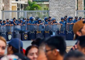 Eski Filipinler devlet başkanı Rodrigo Duterte tutuklandı