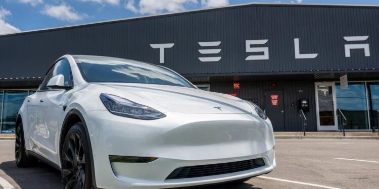 Almanya’da Tesla satışları yüzde 76 düştü