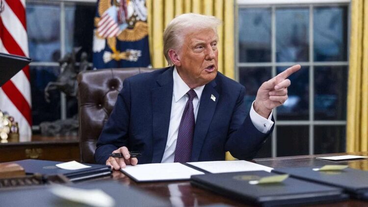 Trump, iki basın kuruluşunu ‘yasa dışı’ ilan etti