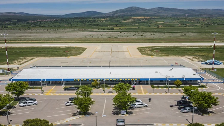 Hiç uçak inip kalkmıyor: Balıkesir, Uşak ve Kocaeli havalimanlarına yeni personeller alınıyor