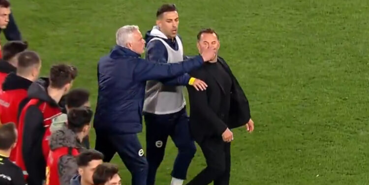 Okan Buruk, Jose Mourinho’nun müdahalesiyle yerde kaldı