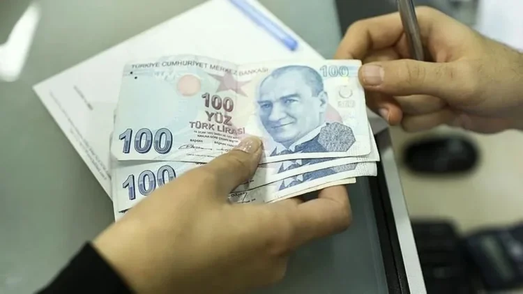 Asgari ücret erimeye devam ediyor; yılın ilk 3 ayında kayıp 3 bin 600 lira oldu