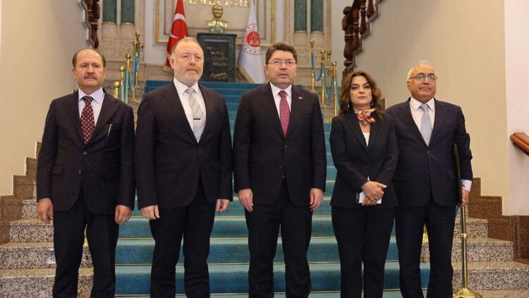 DEM Parti heyeti, bakanla ”Öcalan’ın çalışma koşulları”nı görüşmüş