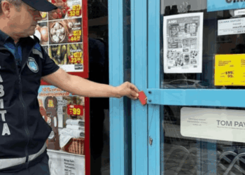 Türkiye’nin büyük zincir marketi A101’de bozuk ürün skandalı: 3 şubesi kapatıldı