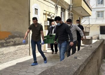 Bozdolabından poşet poşet ceset çıktı