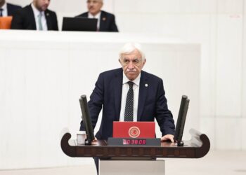 DEM Milletvekili Cengiz Çandar: “İlk yapılacak iş hapishanelerin boşaltılmasıdır”