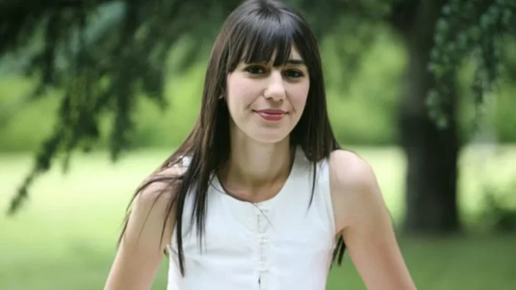 Annesi kanser tedavisi gören Gazeteci Melis Alphan’dan Sağlık Bakanlığı’na: Parayı denkleştiremeyenin ölüme terk edildiği bu sistem kabul edilebilir mi?