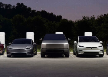 Elon Musk’tan zorda: Tesla, Model Y ve Cybertruck üretimini geçici olarak durdurdu