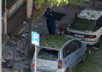 Vatandaşlar, Sırrı Süreyya Önder’i uğurluyor: “Bıraktığı miras ne kadar güçlüyse ondan da korkarak Gezi Parkı’nın çevresini kapatıyorlar”