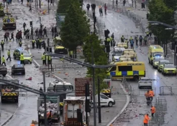 Liverpool’un şampiyonluk kutlamalarına araçla dalan kişi gözaltında