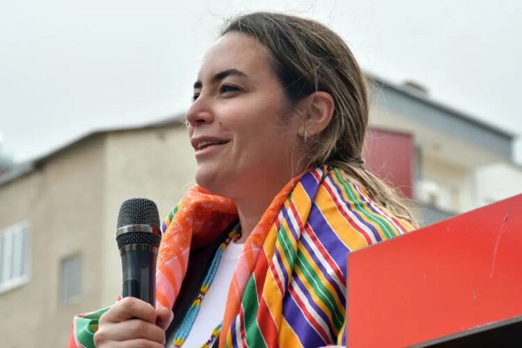 Ayyüce Türkeş: Korumamı ve şoförümü yumrukladılar