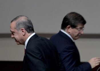Ahmet Davutoğlu: Keşke AK Parti beni kaybetmeseydi