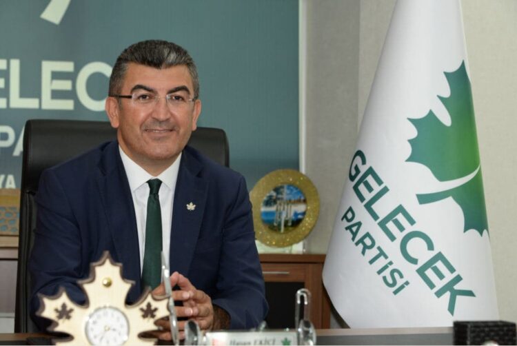 Gelecek Partisi’nde istifa: AKP’ye mi geçecek?